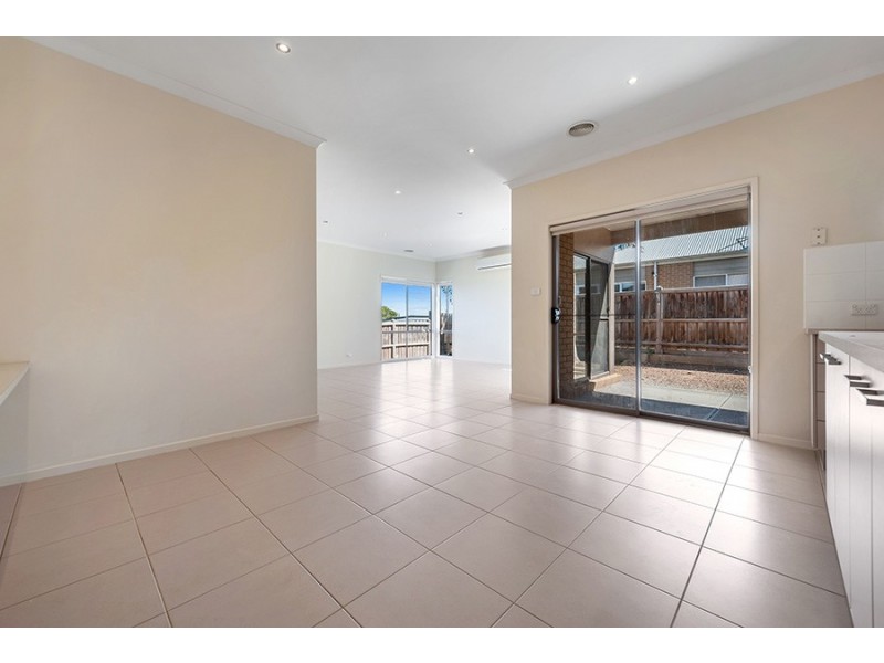 7 Royal Terrace, Craigieburn VIC 3064
