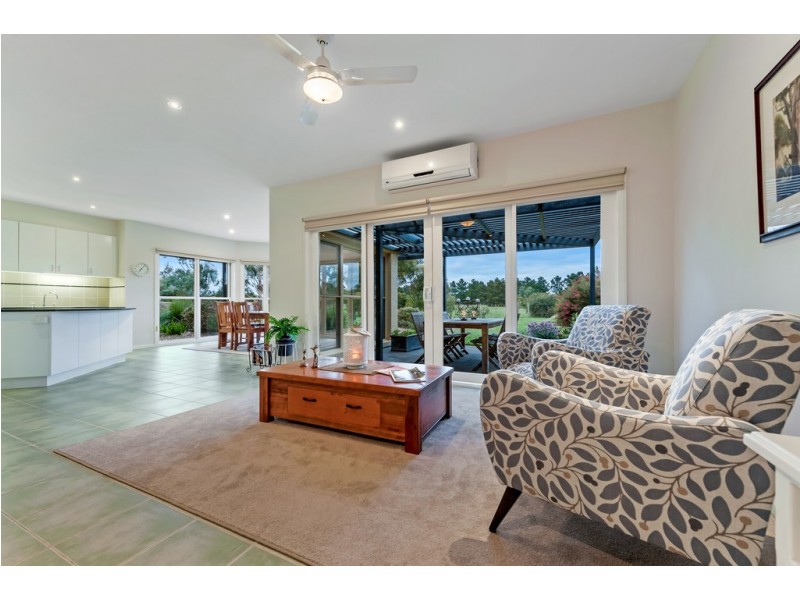 39 The Ridge, Oaklands Junction VIC 3063