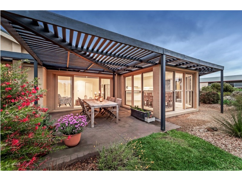 39 The Ridge, Oaklands Junction VIC 3063