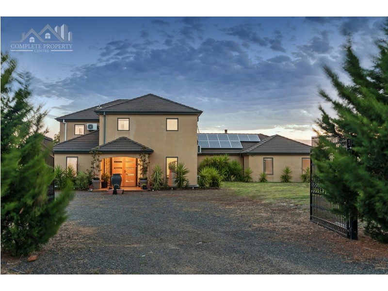 13 The Dress Circle, Oaklands Junction VIC 3063