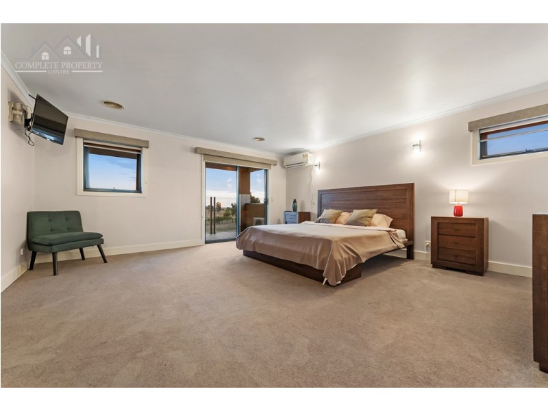 13 The Dress Circle, Oaklands Junction VIC 3063