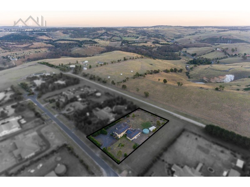 13 The Dress Circle, Oaklands Junction VIC 3063