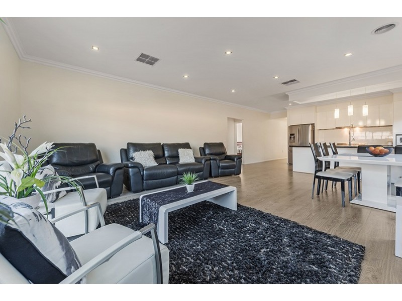 25 Gardner Terrace, Craigieburn VIC 3064
