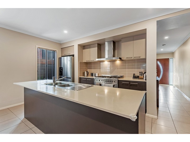 14 Cordyline Grove, Craigieburn VIC 3064