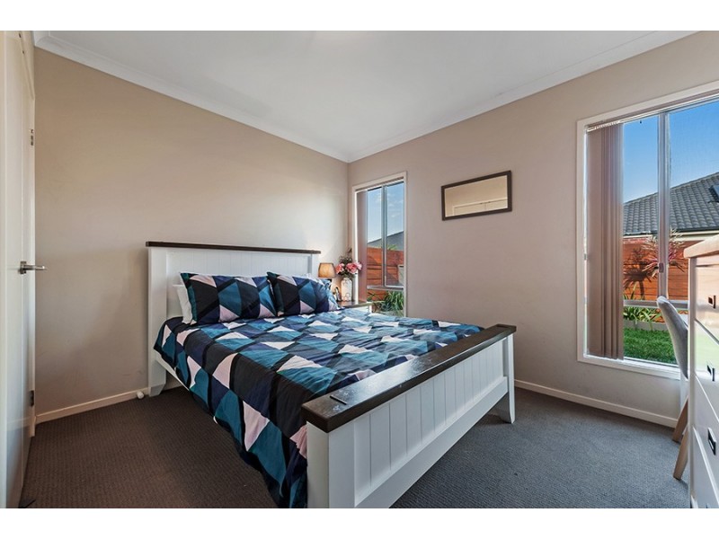 14 Cordyline Grove, Craigieburn VIC 3064