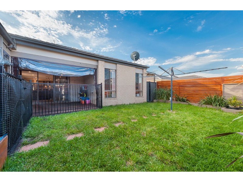 14 Cordyline Grove, Craigieburn VIC 3064