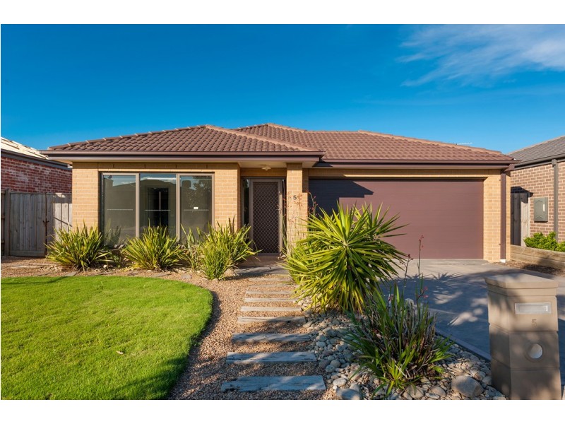 5 Buckland Hill Drive, Wallan VIC 3756