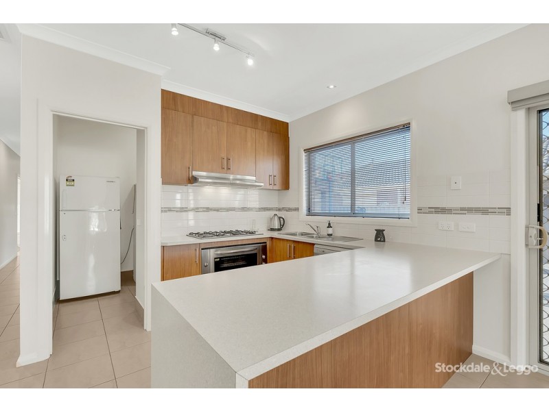 14 Discovery Close, Craigieburn VIC 3064