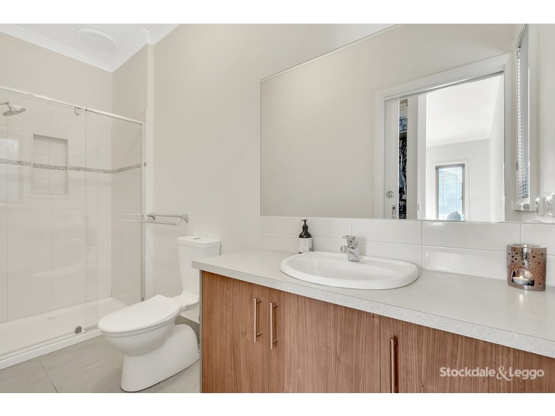 14 Discovery Close, Craigieburn VIC 3064