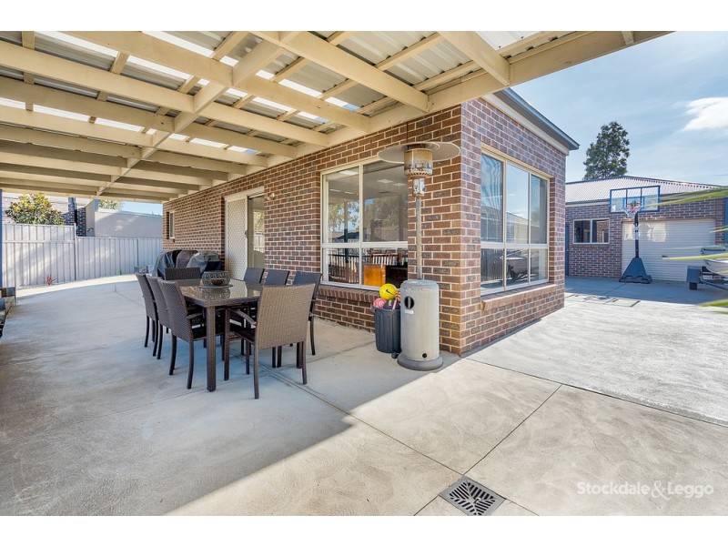 14 Discovery Close, Craigieburn VIC 3064