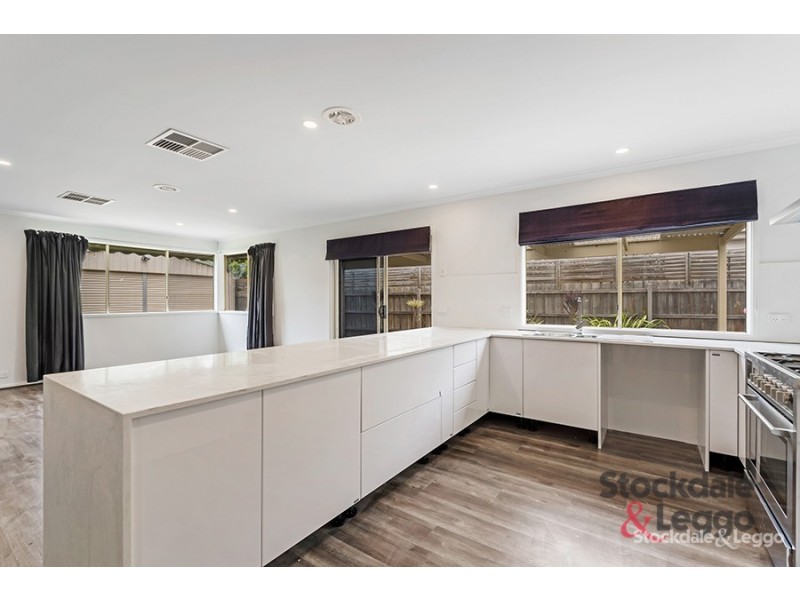 10 Yarck Court, Sunbury VIC 3429