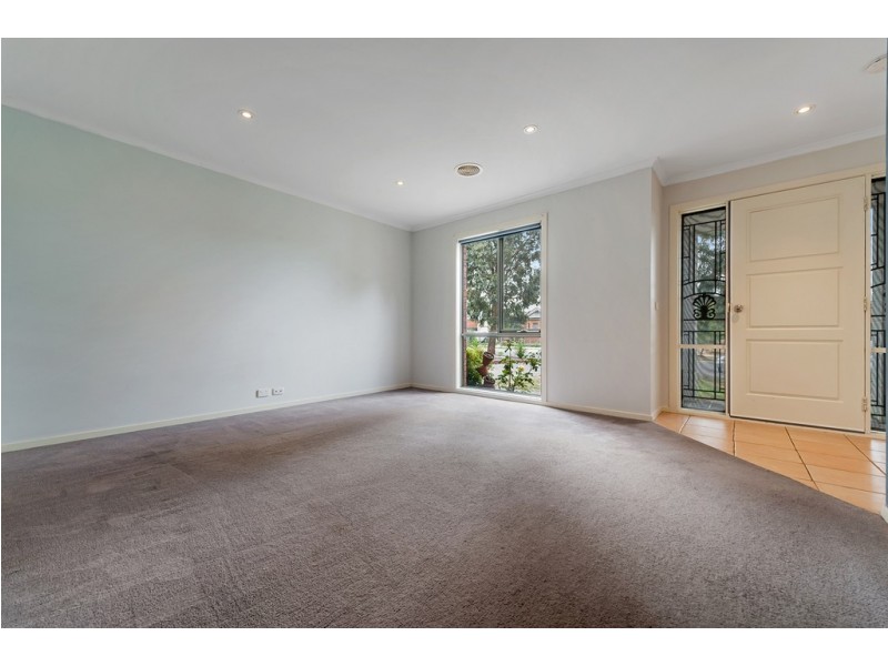 84 Mareeba Way, Craigieburn VIC 3064
