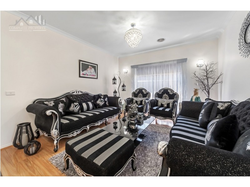 8 Middlesborough Drive, Craigieburn VIC 3064