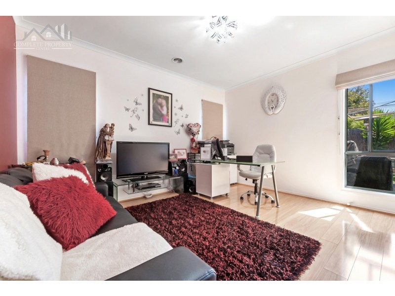8 Middlesborough Drive, Craigieburn VIC 3064