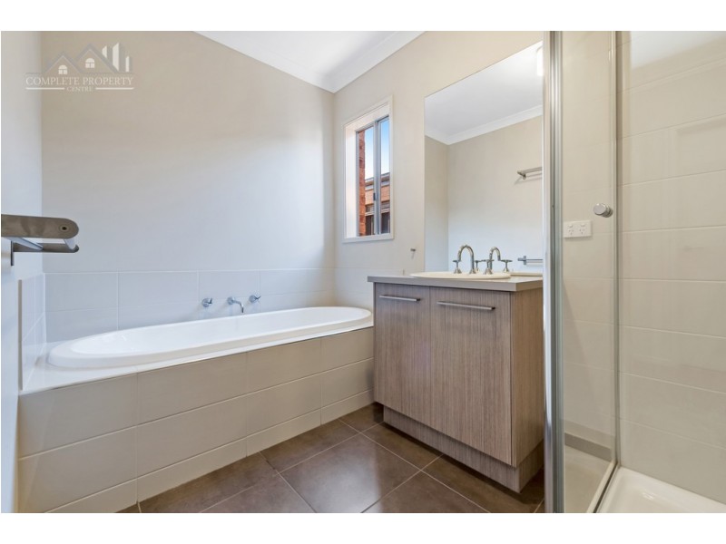 115 Moor Park Drive, Craigieburn VIC 3064