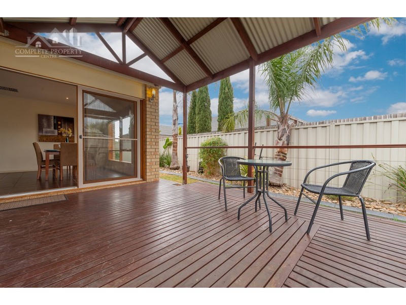 13 Long Island Circuit, Craigieburn VIC 3064