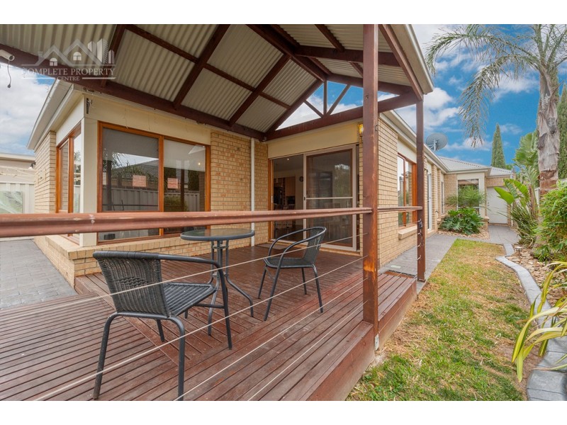 13 Long Island Circuit, Craigieburn VIC 3064