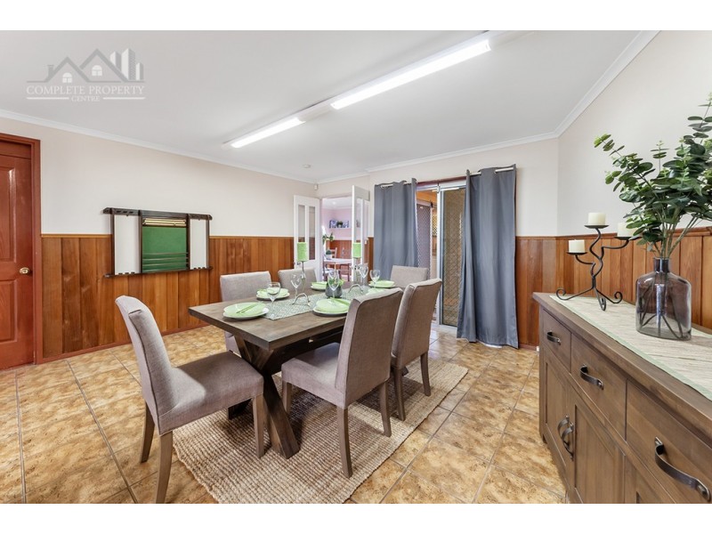 20 Parnell Cres, Gladstone Park VIC 3043