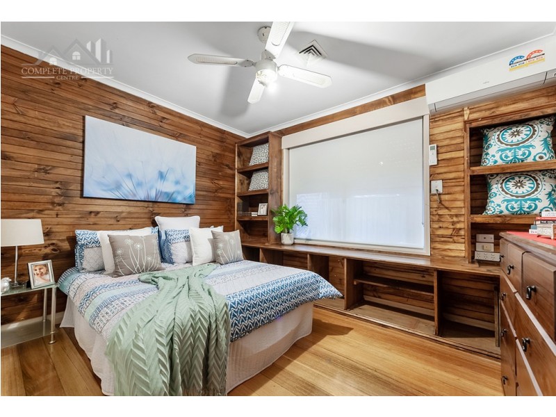 20 Parnell Cres, Gladstone Park VIC 3043