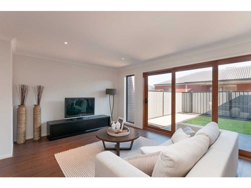4 Delta Drive, Craigieburn VIC 3064