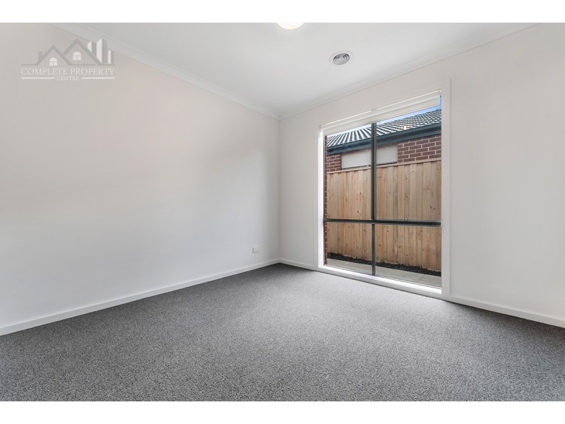31 Latchford Drive, Mickleham VIC 3064