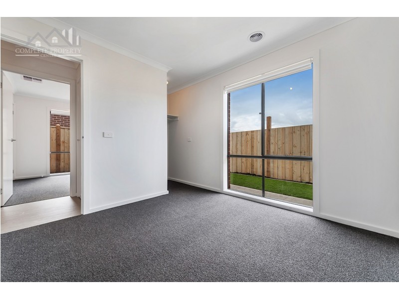31 Latchford Drive, Mickleham VIC 3064