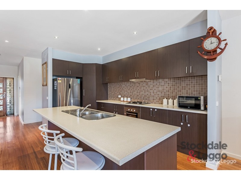 6 Wattletree Street, Craigieburn VIC 3064