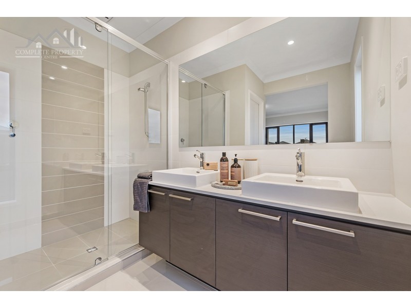 19 Canal Way, Craigieburn VIC 3064