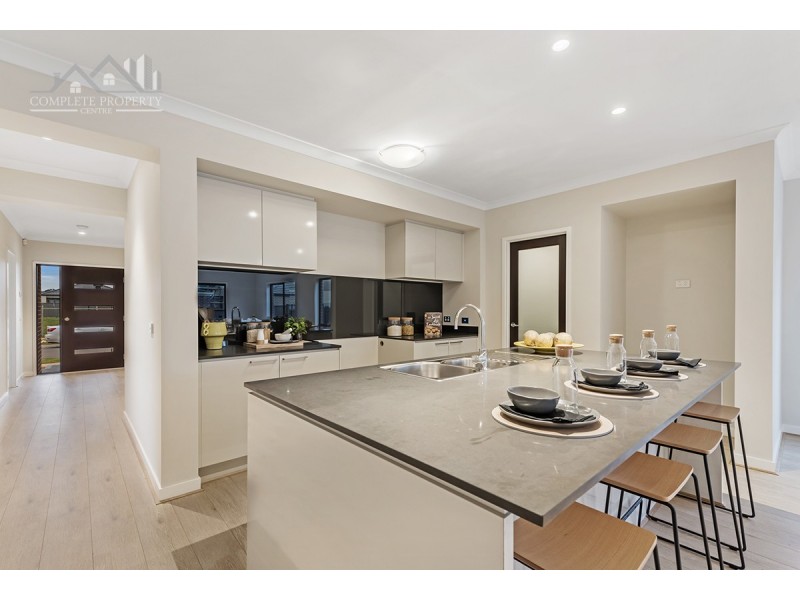 19 Canal Way, Craigieburn VIC 3064