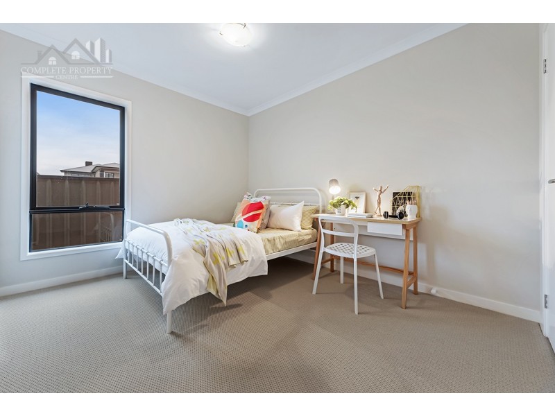 19 Canal Way, Craigieburn VIC 3064