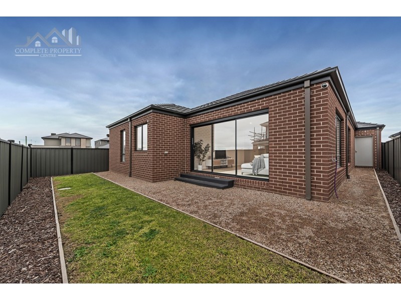 19 Canal Way, Craigieburn VIC 3064