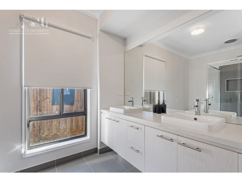 11 Yattarna Court, Broadford VIC 3658