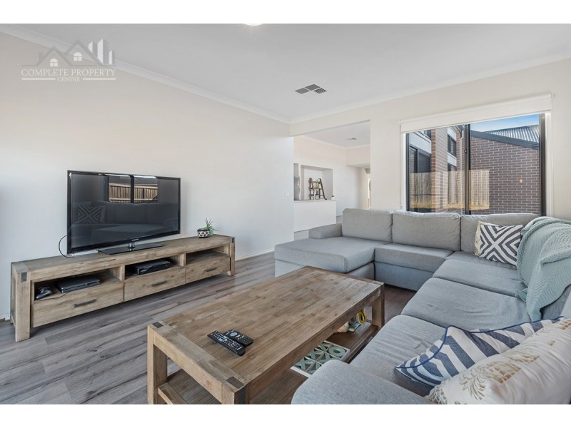 11 Yattarna Court, Broadford VIC 3658