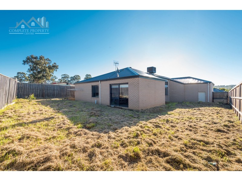 11 Yattarna Court, Broadford VIC 3658
