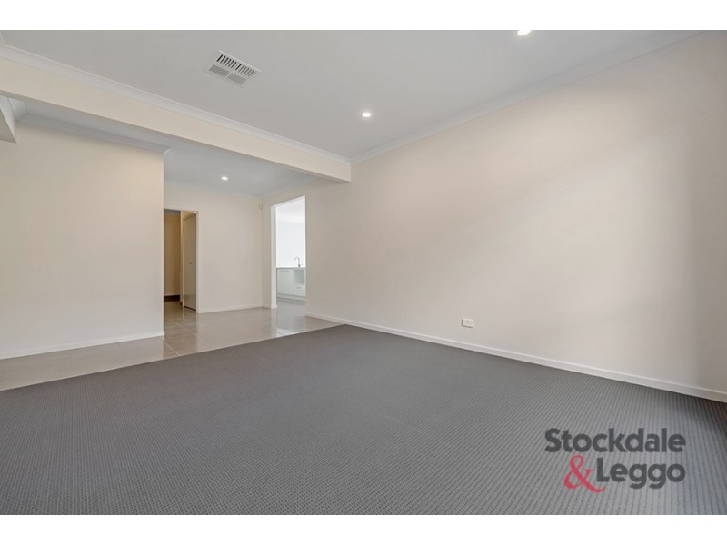 29 Latchford Drive, Mickleham VIC 3064