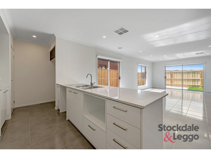 29 Latchford Drive, Mickleham VIC 3064