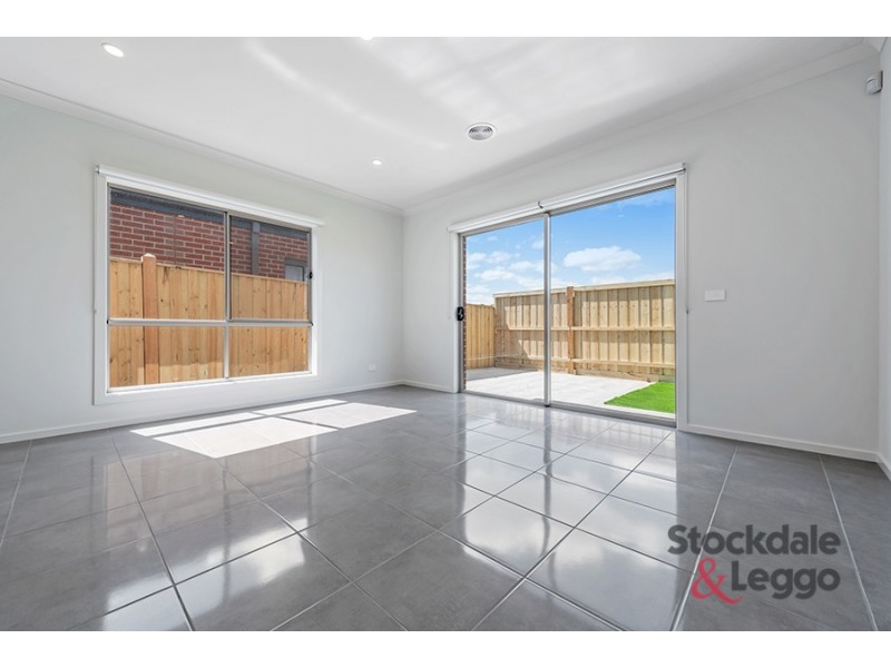 29 Latchford Drive, Mickleham VIC 3064