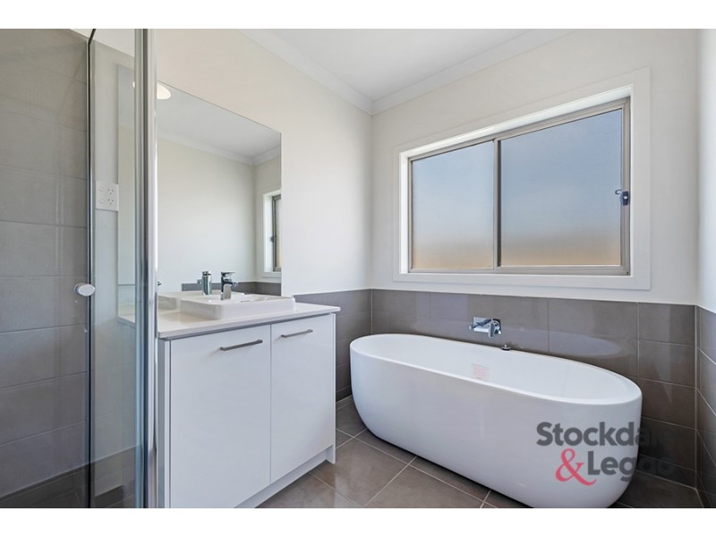 29 Latchford Drive, Mickleham VIC 3064