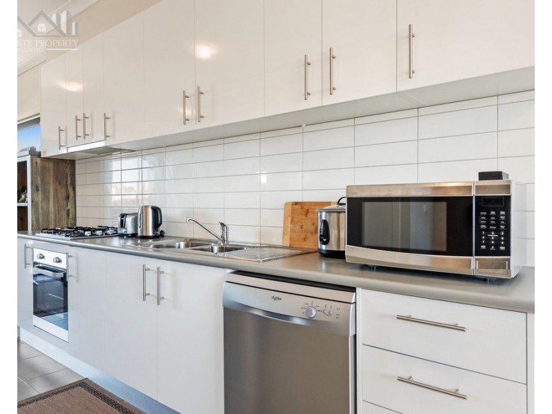 27 Baltrum Drive, Wollert VIC 3750