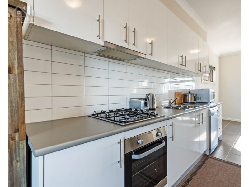 27 Baltrum Drive, Wollert VIC 3750