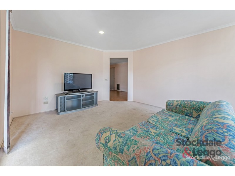 67 Yarcombe Crescent, Craigieburn VIC 3064