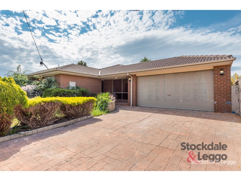 67 Yarcombe Crescent, Craigieburn VIC 3064