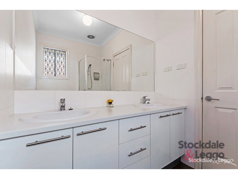 7 Meadow Street, Craigieburn VIC 3064