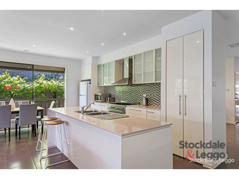 7 Meadow Street, Craigieburn VIC 3064