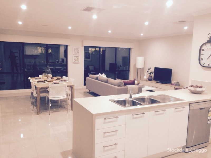 42 Fletcher Road, Craigieburn VIC 3064