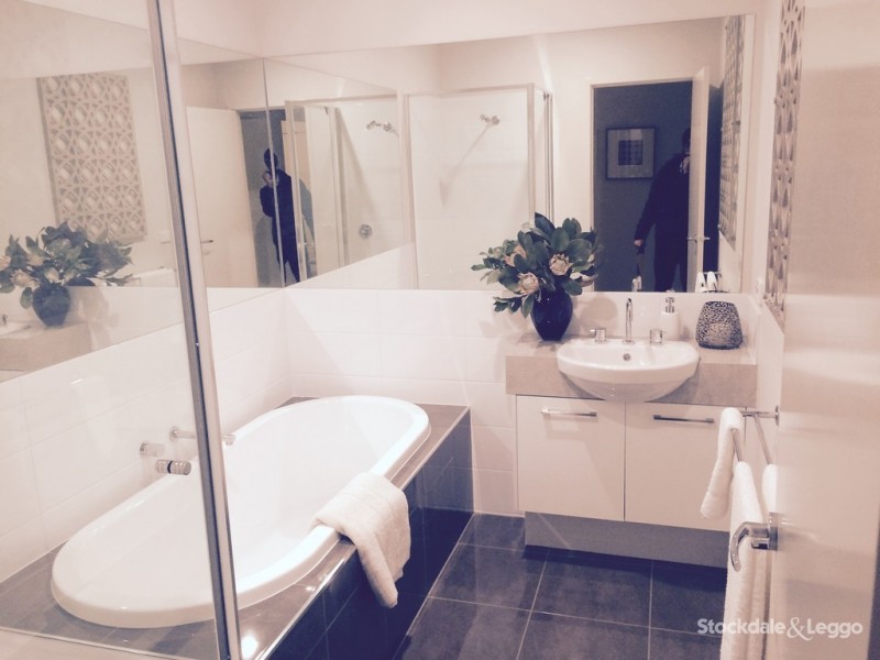 42 Fletcher Road, Craigieburn VIC 3064