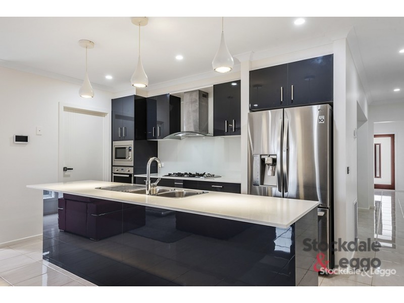 59 Peppertree Parade, Craigieburn VIC 3064