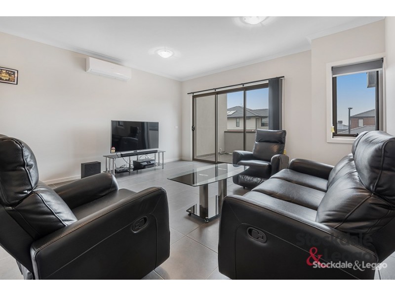 39 / 64 Escapade Blvd, Craigieburn VIC 3064