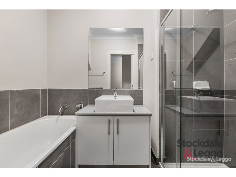 39 / 64 Escapade Blvd, Craigieburn VIC 3064