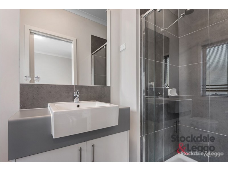 39 / 64 Escapade Blvd, Craigieburn VIC 3064